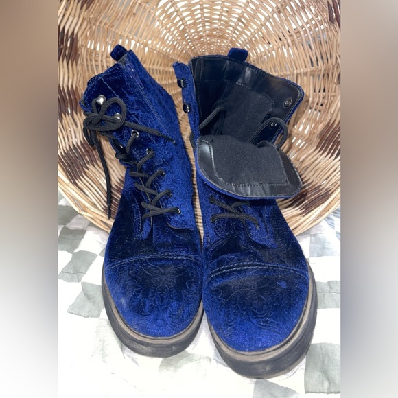 “indigo rd.” royal blue, velvet combat boots - Women’s Size: 8 - Picture 2 of 4